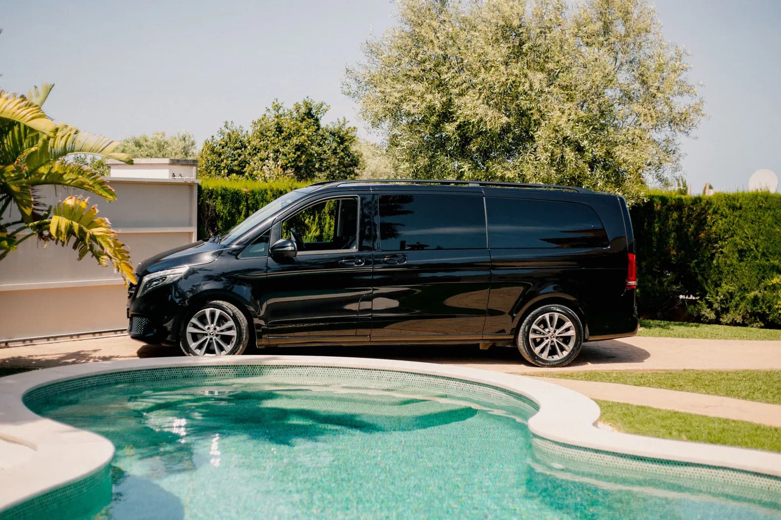 Mercedes-Benz V-Class 300d Extralang for hire in Mallorca